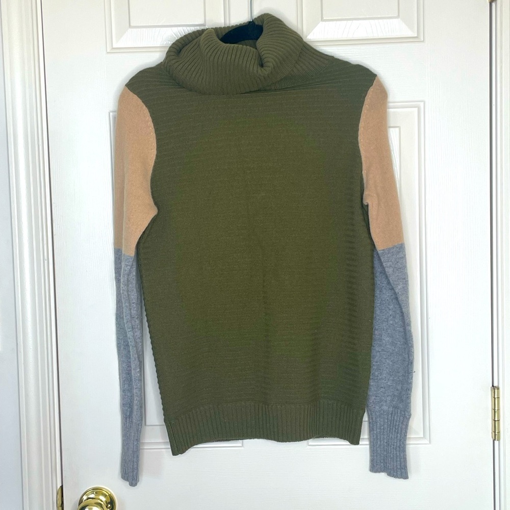 Kier + J Colorblock Cashmere Turtleneck Sweater Olive Green Tan Gray | M